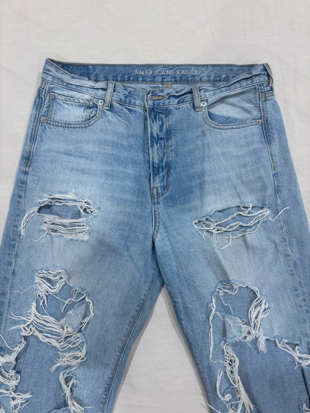 American Eagle Outfitters Light Wash Distressed Boyfriend Jeans